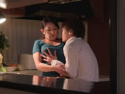 Японская жена занимается сексом с другом сына